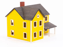 Load image into Gallery viewer, Gudgel 1:144 Scale Yellow Farm House