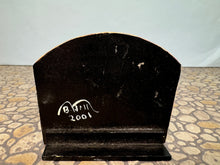 Load image into Gallery viewer, Dollhouse Miniature ~ Vintage 2001 Artisan Barbara Hill Handmade Painted Pumpkins Halloween Fireplace Screen