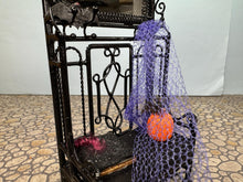 Load image into Gallery viewer, Artisan Handmade Halloween Decorated Entry Way Bench With Mirror