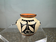 Load image into Gallery viewer, Artisan Gloria Bogulas Southwestern Handmade Hand Painted Pottery