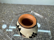 Load image into Gallery viewer, Artisan Gloria Bogulas Southwestern Handmade Hand Painted Pottery