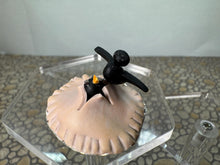 Load image into Gallery viewer, Dollhouse Miniature ~  Vintage Artisan Handmade Black Bird Pie