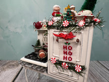 Load image into Gallery viewer, Dollhouse Miniature  ~ Artisan David King Handmade In NY USA Decorated Christmas Dtove