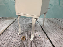 Load image into Gallery viewer, Dollhouse Miniature  ~ Artisan David King Handmade In NY USA Decorated Christmas Dtove