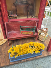 Load image into Gallery viewer, Grandma's Attic Antiques and Collectibles Store front Room Box *Pre-Owned*