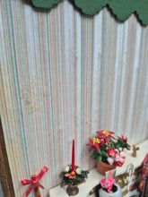 Load image into Gallery viewer, Corner Christmas Roombox Diorama *Pre-Owned*