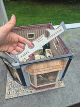 Load image into Gallery viewer, Mama Lico's Italian Restaurant Room Box *Pre-Owned* Not Electrified