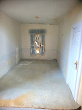 Load image into Gallery viewer, Simplicity Dollhousew/ Gazebo – Real Good Toys