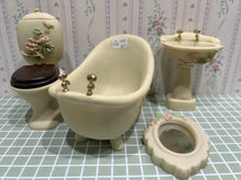 Load image into Gallery viewer, 4 pc bath set - resin floral
