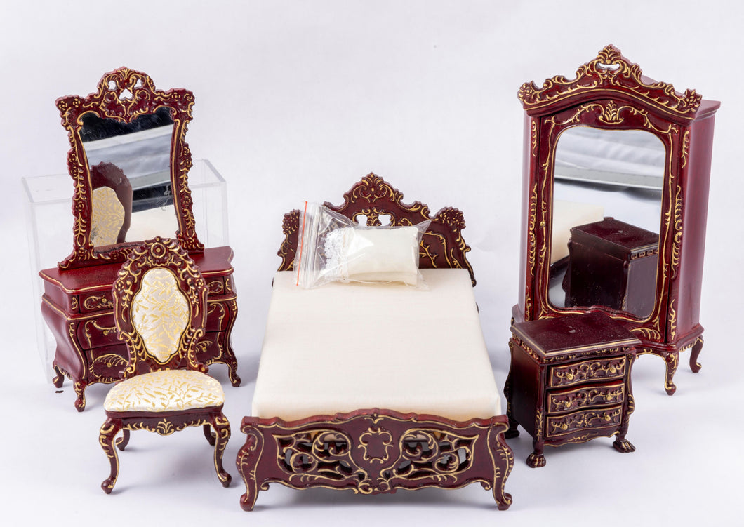 6 Piece Bespaq Mahogany and Gold Trimmed Bedroom Set