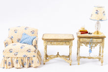 Load image into Gallery viewer, 5 Piece Cream Bedroom Set with Lorraine Scuderi Bed
