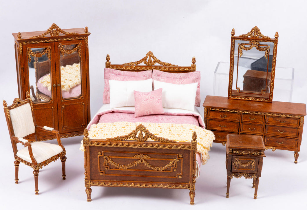 6 Piece Pecan Wood & Gold Trimmed Bedroom Set