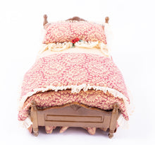 Load image into Gallery viewer, Pink &amp; Cream Floral Double Bed
