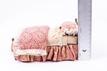 Load image into Gallery viewer, Pink &amp; Cream Floral Double Bed
