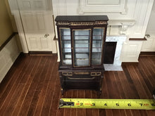 Load image into Gallery viewer, 6 pc Jaguar Print Bespaq Dining Set
