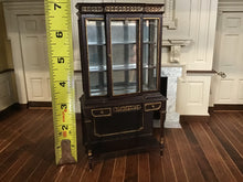 Load image into Gallery viewer, 6 pc Jaguar Print Bespaq Dining Set
