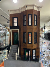 Load image into Gallery viewer, Dollhouse - New York Brownstone
