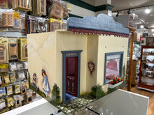 Load image into Gallery viewer, Raggedy Anne &amp; Andy Roombox
