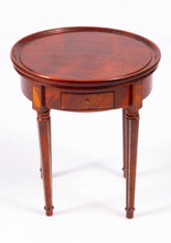 Load image into Gallery viewer, Dollhouse Miniature ~ Artisan Made Ernie Levy Round Table
