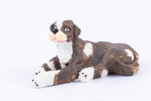 Load image into Gallery viewer, Dollhouse Miniature ~ Vintage Concord Resin Handpainted Spaniel Dog
