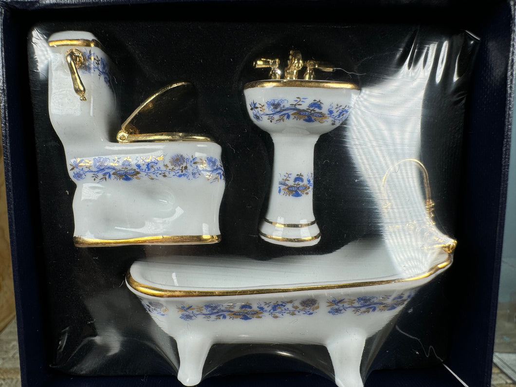 Dollhouse Miniature ~  Half Scale Reutter Porcelain Germany 3 Piece Blue & Gold Bathroom Set New In Box