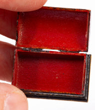Load image into Gallery viewer, Dollhouse Miniature ~ Natasha Hand Painted Small Trunk
