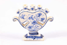 Load image into Gallery viewer, Dollhouse Miniature ~ Lee-Ann Chellis Wessel Beautiful Blue &amp; White Tulip Vase
