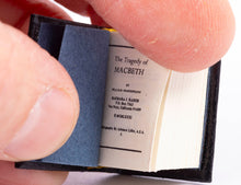 Load image into Gallery viewer, Barbara Raheb Book - Macbeth - Shakespeare
