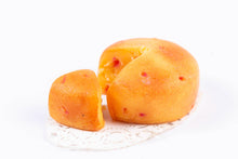 Load image into Gallery viewer, Dollhouse Miniature ~ Handmade Cake with Doily Made in England
