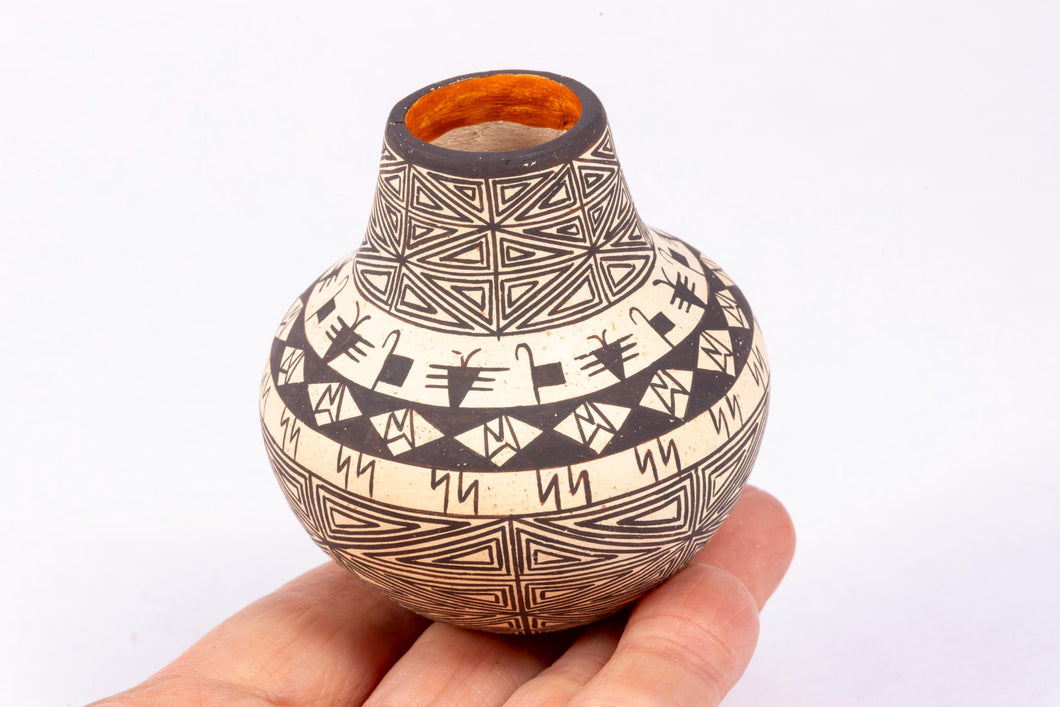 Dollhouse Miniature ~ Wanda Aragon Native American Large Painted Pottery Pot