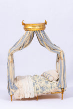 Load image into Gallery viewer, Dollhouse Miniature ~ June Clinkscale Elegant Decorated Blue Toile Bed
