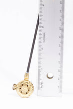 Load image into Gallery viewer, Bedpan - Lid Lifts Open For Coals
