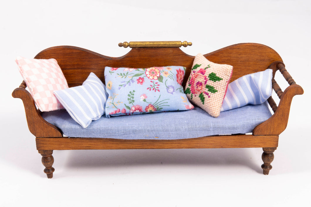 Day Bed with Pillows