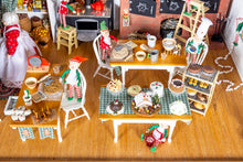 Load image into Gallery viewer, Christmas Decorated Roombox
