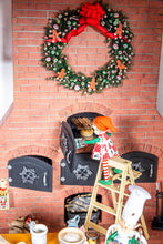 Load image into Gallery viewer, Christmas Decorated Roombox
