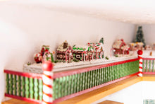 Load image into Gallery viewer, Christmas Decorated Roombox
