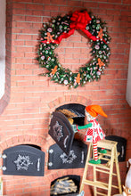 Load image into Gallery viewer, Christmas Decorated Roombox
