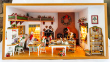 Load image into Gallery viewer, Christmas Decorated Roombox

