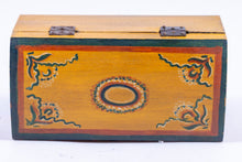 Load image into Gallery viewer, Painted Dome Lid Box by Susan Rountree (Peyton Randolph House)
