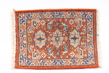 Load image into Gallery viewer, Beautiful 6&quot; x 4&quot; Rug by Barry Dawson - From Estate of Lee Lefkowitz
