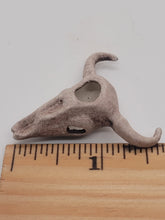Load image into Gallery viewer, Dollhouse Miniature ~ 1:12 Scale, All White Bull Head Skull
