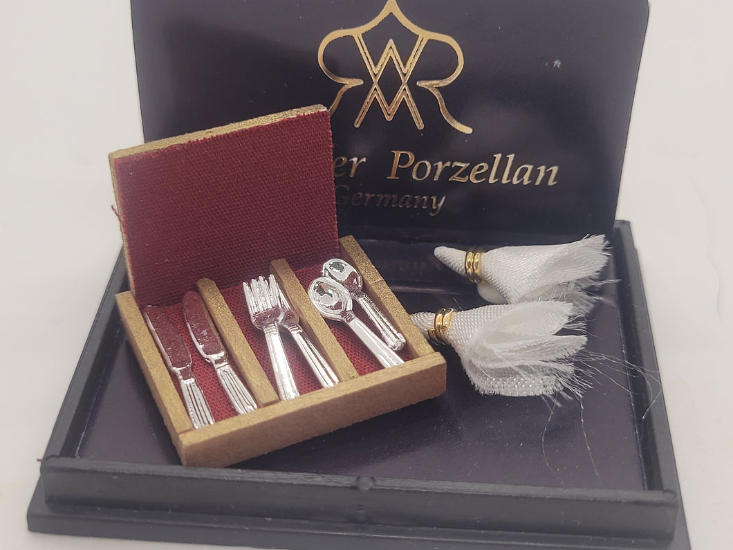 Dollhouse Miniature ~ 1:12 Scale, Silverware Box with Two Napkins, by Reutter Porcelain