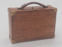 Load image into Gallery viewer, D. Pettit Artists Paint Box 1998
