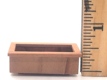 Load image into Gallery viewer, Dollhouse Miniature ~ 1:24 Scale, 3pc Square Planting Pots
