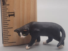 Load image into Gallery viewer, Black &amp; White Cat made of Resin
