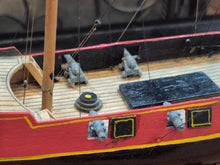 Load image into Gallery viewer, Portuguese Lanteen Rigged Ca. 1500 Caraval Boat Display (No Sails)
