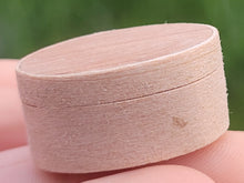 Load image into Gallery viewer, Al Chandronnait - Oval Shaker Box
