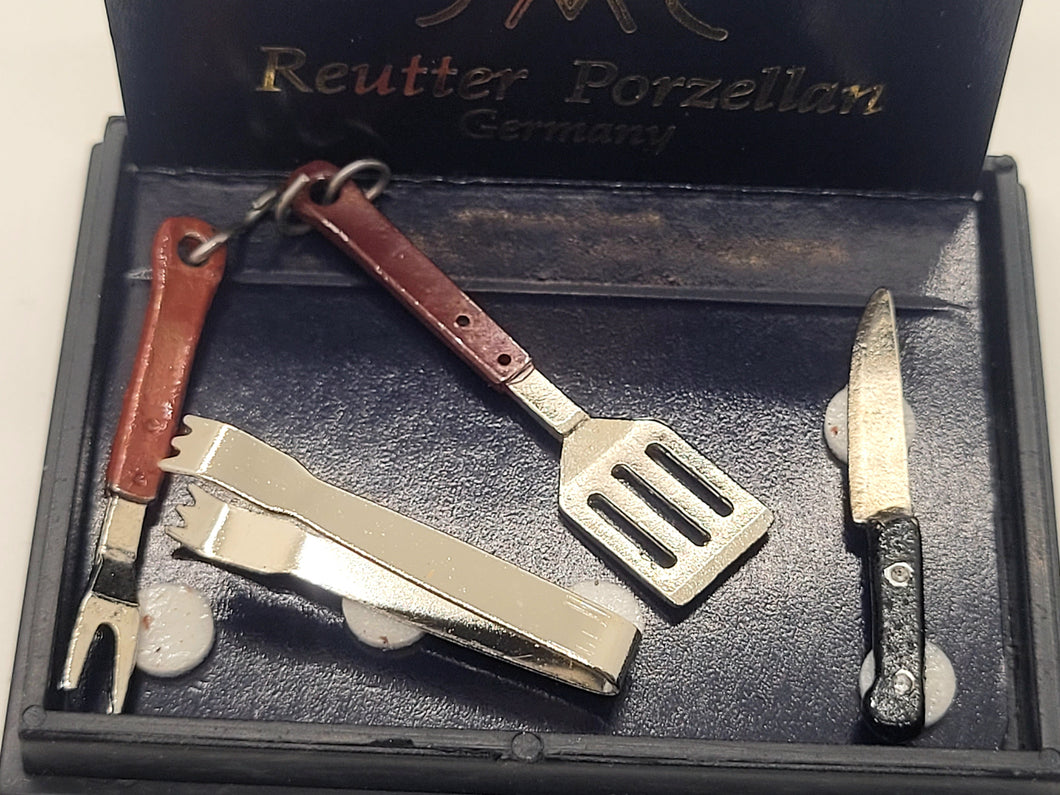 Dollhouse Miniature ~ Reutter Porcelain 4pc Grill Utensil Set