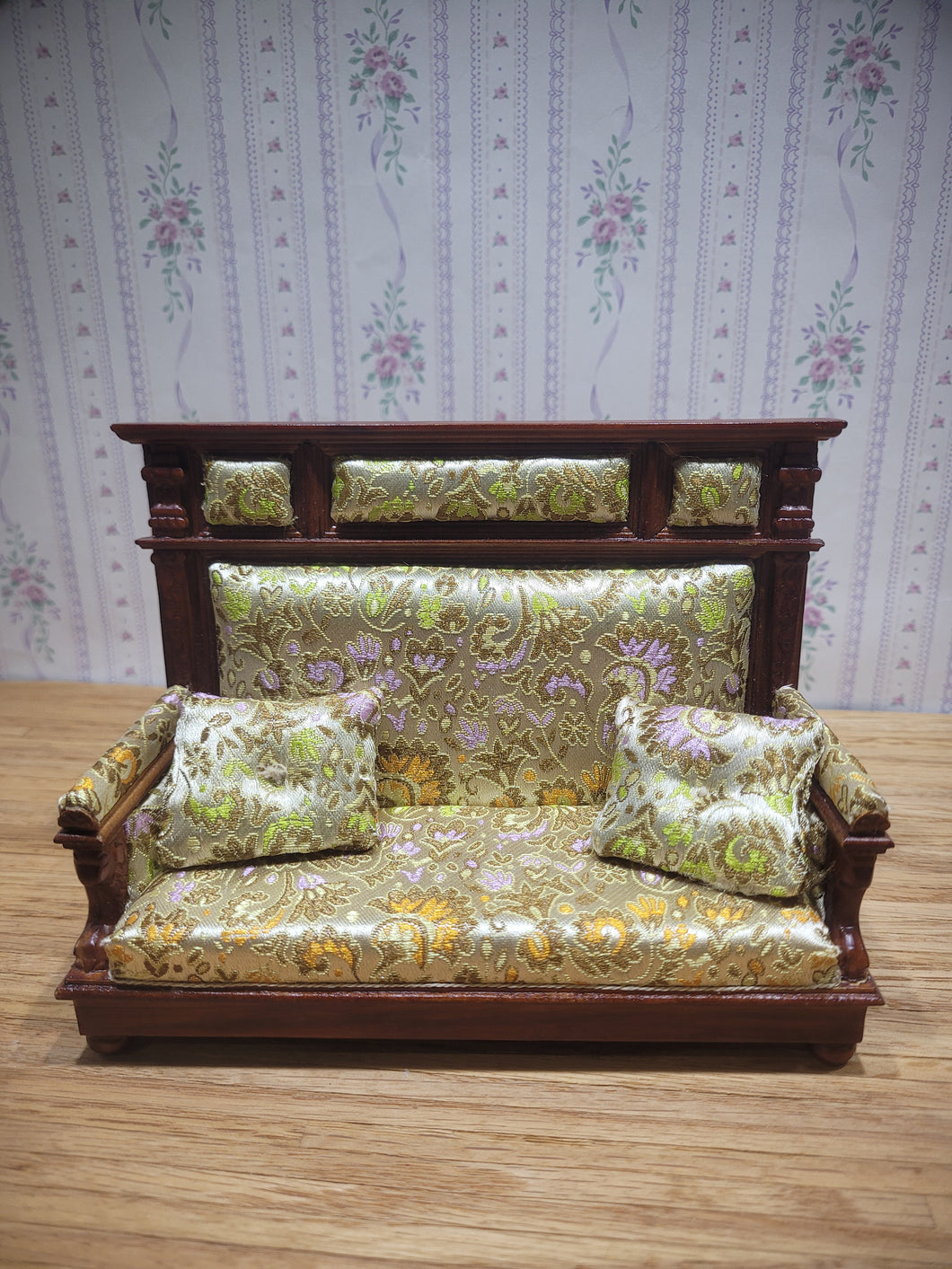 Fancy Asian Floral Golden Designed Bench