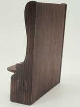 Load image into Gallery viewer, Dollhouse Miniature ~ 1/2&quot; Scale, Wooden Entry Bench
